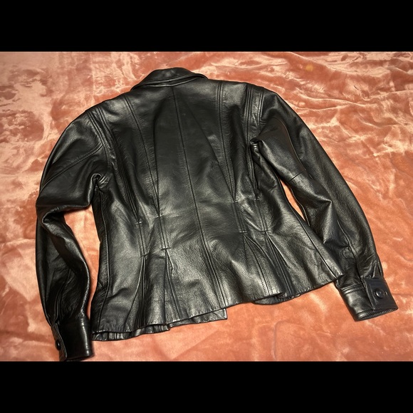 Vintage Black leather blazer/jacket - Picture 5 of 10
